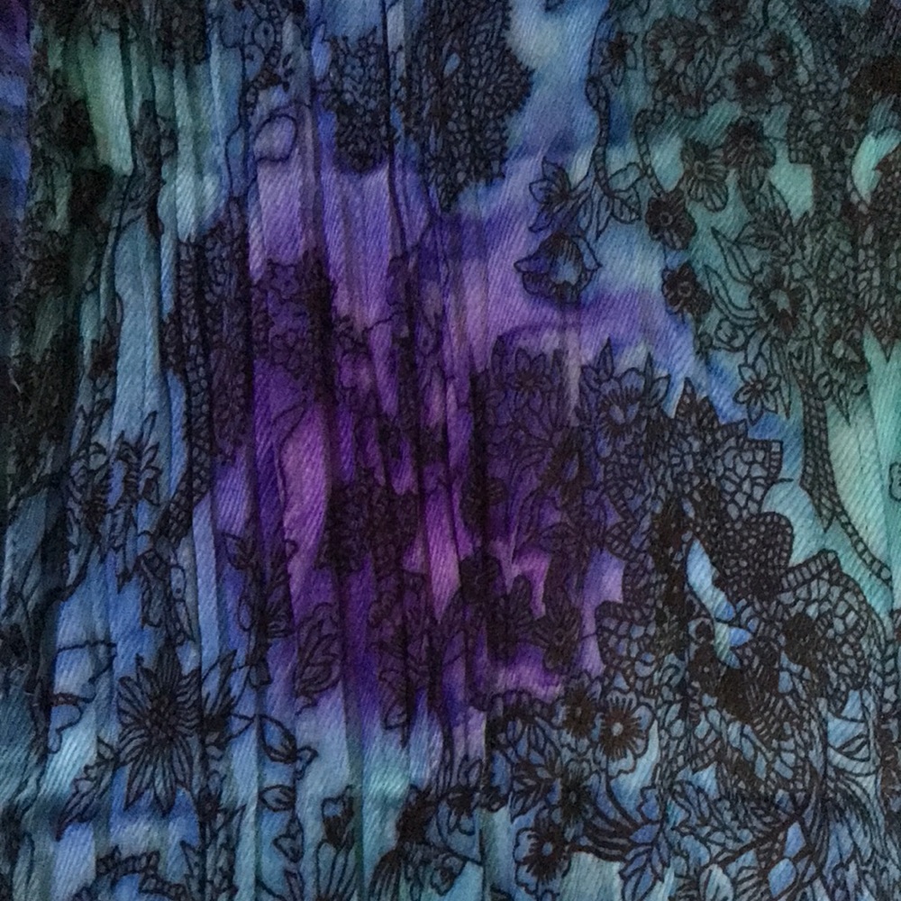 Chico’s fringe scarf - Picture 5 of 8
